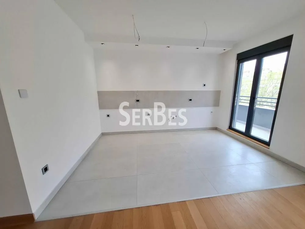 Prodaja, četvorosoban stan, 240m², Adamovićevo Naselje, Novi Sad Sve Podlokacije