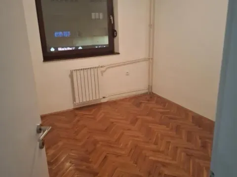 Izdavanje, četvorosoban stan, 96m², Rotkvarija, Novi Sad Sve Podlokacije - image 6