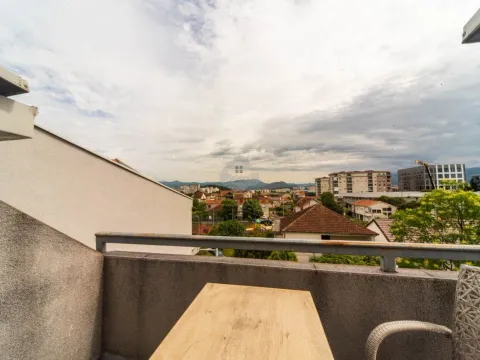 Izdavanje, trosoban stan, 145m², Zabjelo, Podgorica - image 11