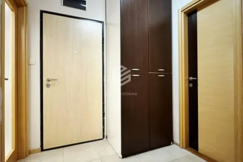 Rent, one bedroom apartment, 55m², Pobrežje, Podgorica - image 8