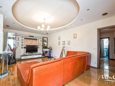 Prodaja, kuća, 220m², Tivat, Crna Gora - image 9