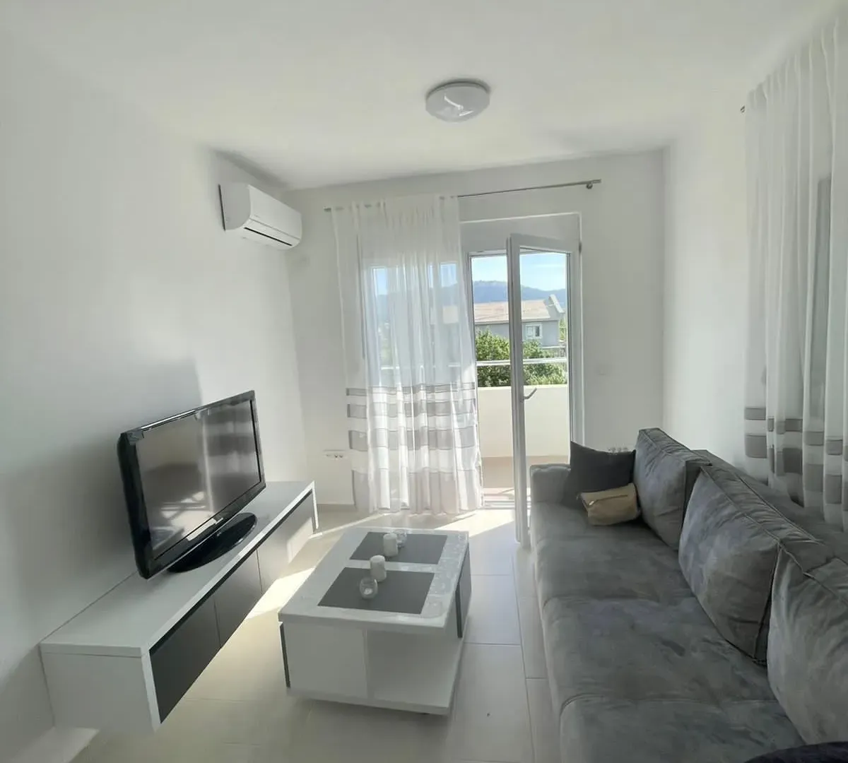 Izdavanje, jednosoban stan, 40m², Bjeliši, Bar