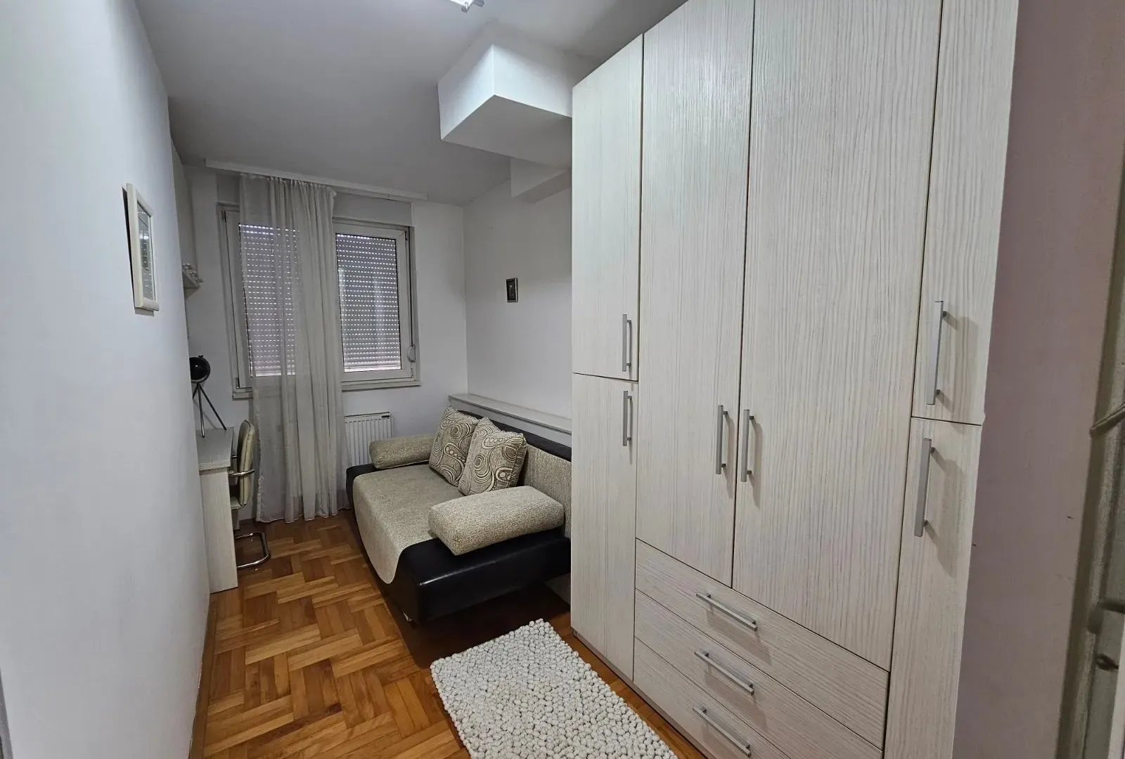 Izdavanje, jednosoban stan, 42m², Centar, Niš