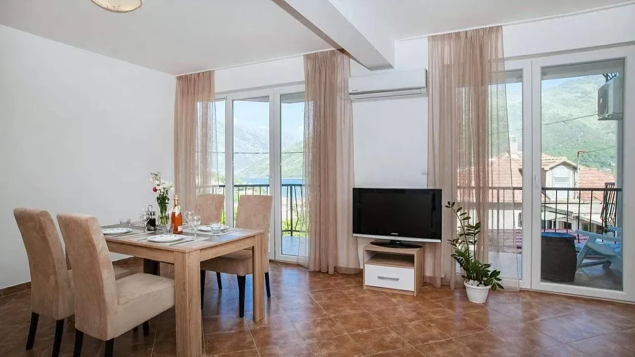 Sale, one bedroom apartment, 61m², Kamenari, Herceg Novi