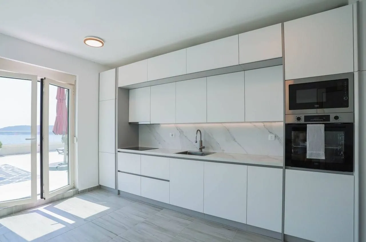 Stan-na-dan, jednosoban stan, 155m², Bečići, Budva