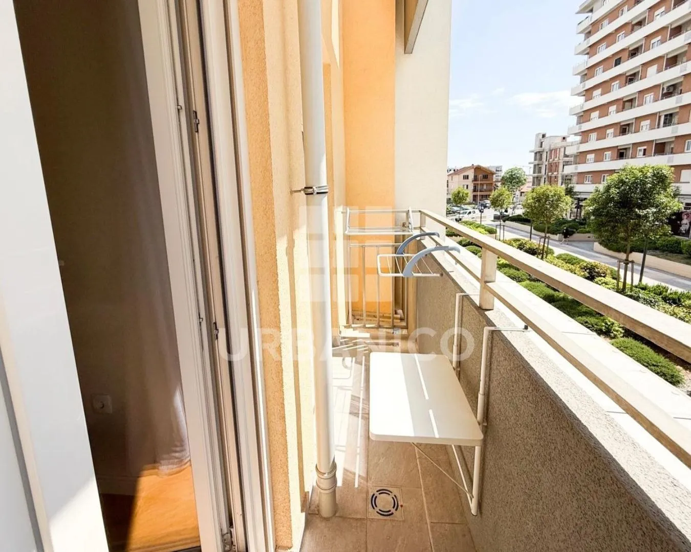 Izdavanje, jednosoban stan, 40m², Central Point, Podgorica