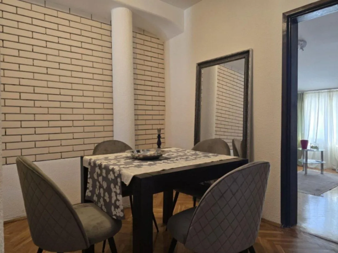 Prodaja, dvosoban stan, 75m², Centar, Podgorica