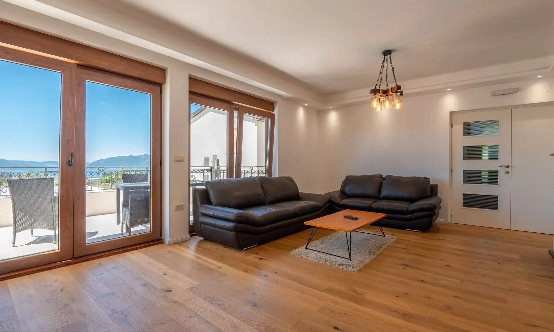 Sale, house, 176m², Dub, Kotor