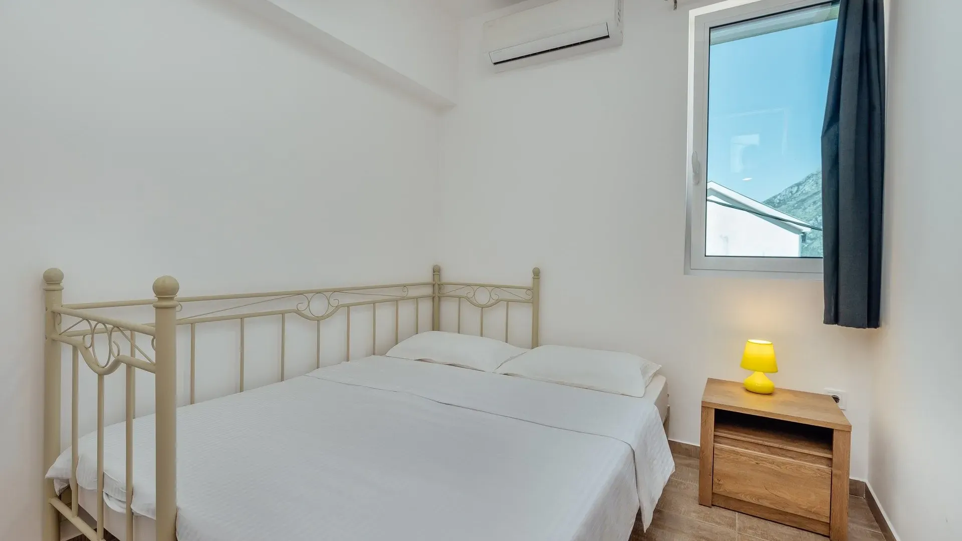 Prodaja, stan, 440m², Stoliv, Kotor