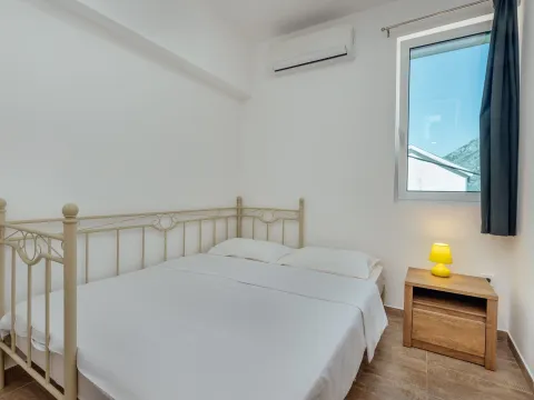 Prodaja, stan, 440m², Stoliv, Kotor - image 32