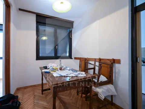 Sale, three bedroom apartment, 85m², Blok 6, Podgorica - image 2