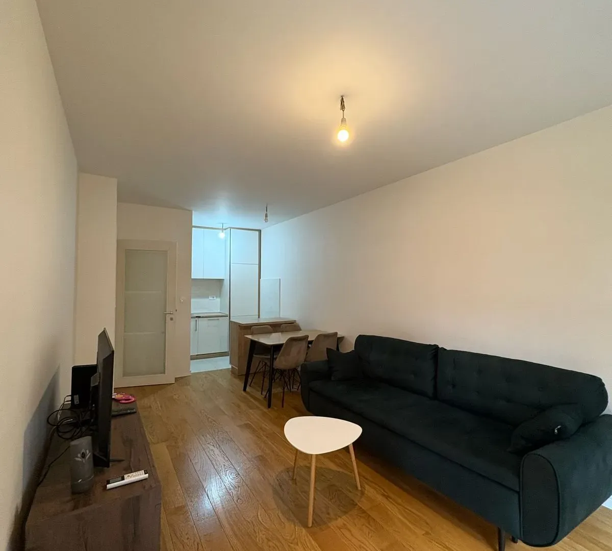 Izdavanje, jednosoban stan, 47m², Central Point, Podgorica