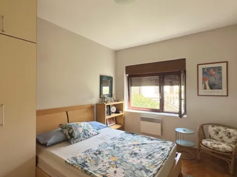 Izdavanje, trosoban stan, 145m², Momišići, Podgorica - image 10