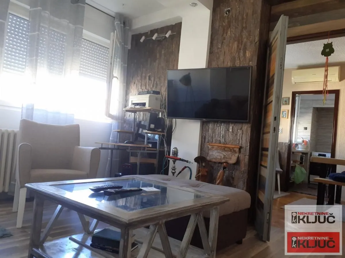 Prodaja, dvosoban stan, 56m², Bulevar Oslobodjenja, Novi Sad Sve Podlokacije