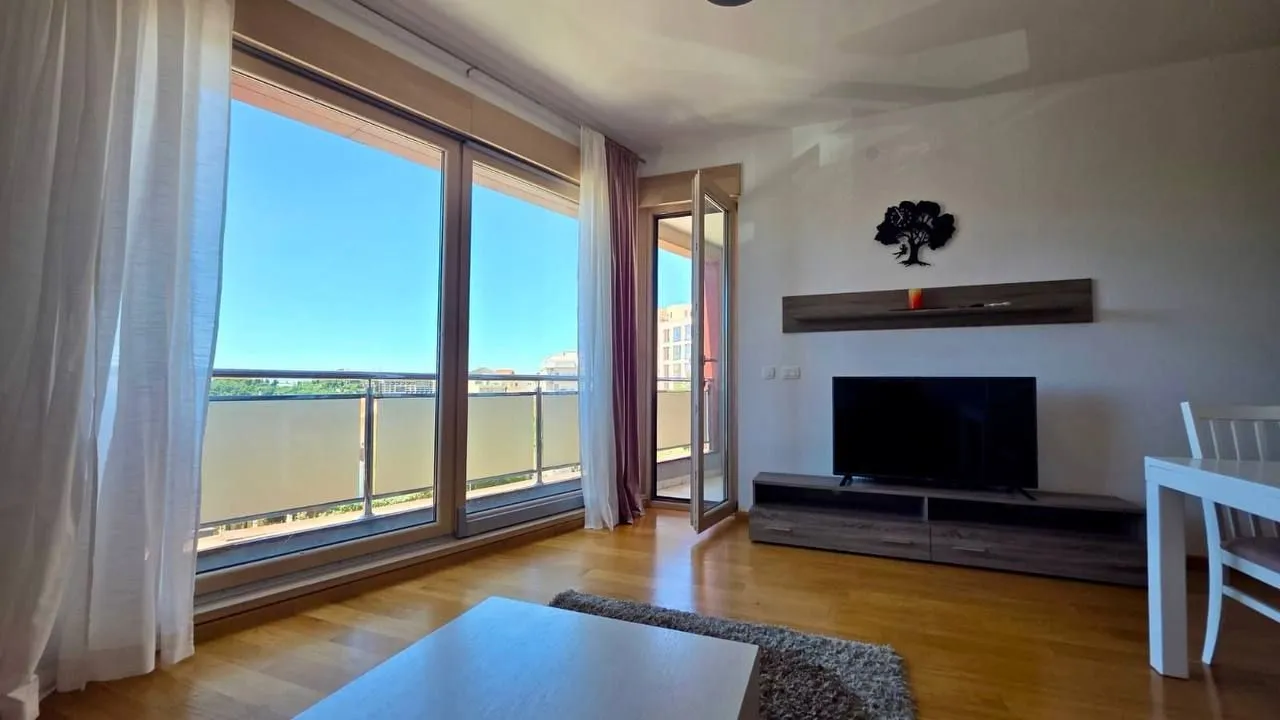 Rent, two bedroom apartment, 70m², Bečići, Budva