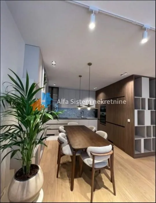 Rent, four bedroom apartment, 112m², Stari Grad, Beograd
