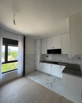 Rent, one bedroom apartment, 53m², Podgorica, Crna Gora - image 2