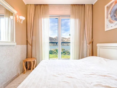 Sale, two bedroom apartment, 68m², Kostanjica, Kotor - image 17