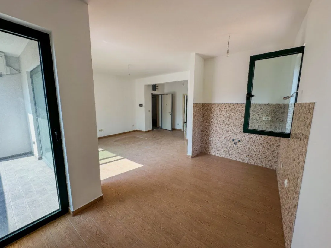Prodaja, dvosoban stan, 63m², Bečići, Budva