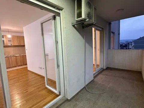 Rent, two bedroom apartment, 69m², Ljubović, Podgorica - image 8