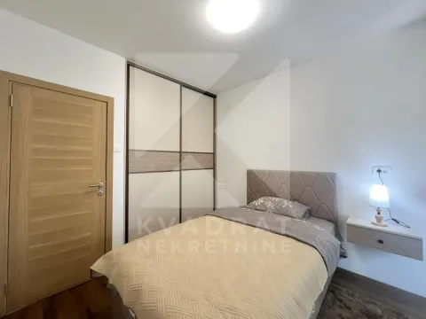 Rent, three bedroom apartment, 110m², Tološka šuma, Podgorica - image 8