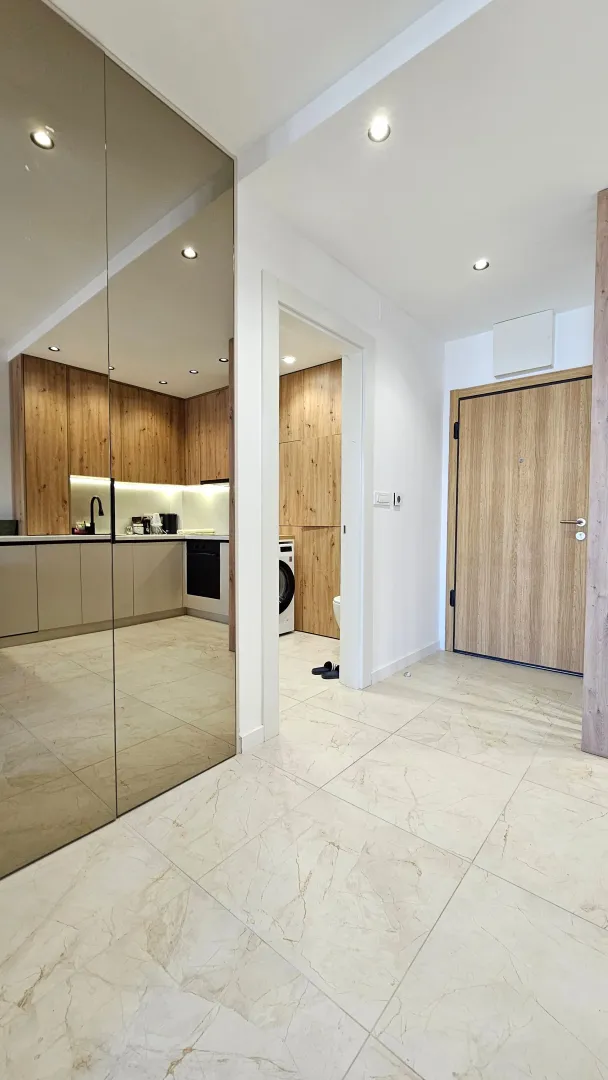 Izdavanje, jednosoban stan, 44m², City Kvart, Podgorica