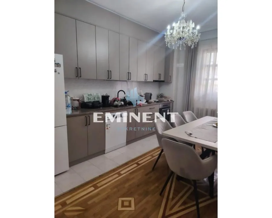 Rent, four bedroom apartment, 120m², Severni Bulevar, Zvezdara Sve Podlokacije