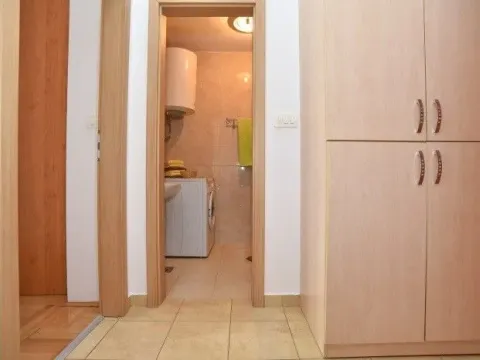 Izdavanje, jednosoban stan, 42m², Budva, Crna Gora - image 5