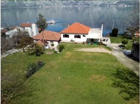 Sale, land lot, 835m², Kotor, Crna Gora