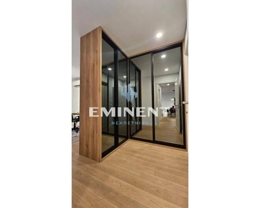 Izdavanje, trosoban stan, 86m², Novi Beograd Sve Podlokacije, Beograd