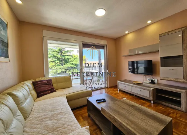 Rent, two bedroom apartment, 60m², Centar, Bar