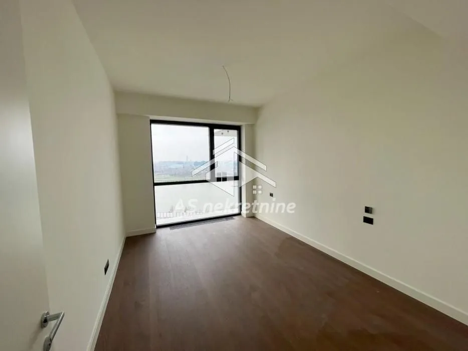 Rent, four bedroom apartment, 148m², Savski Venac, Beograd