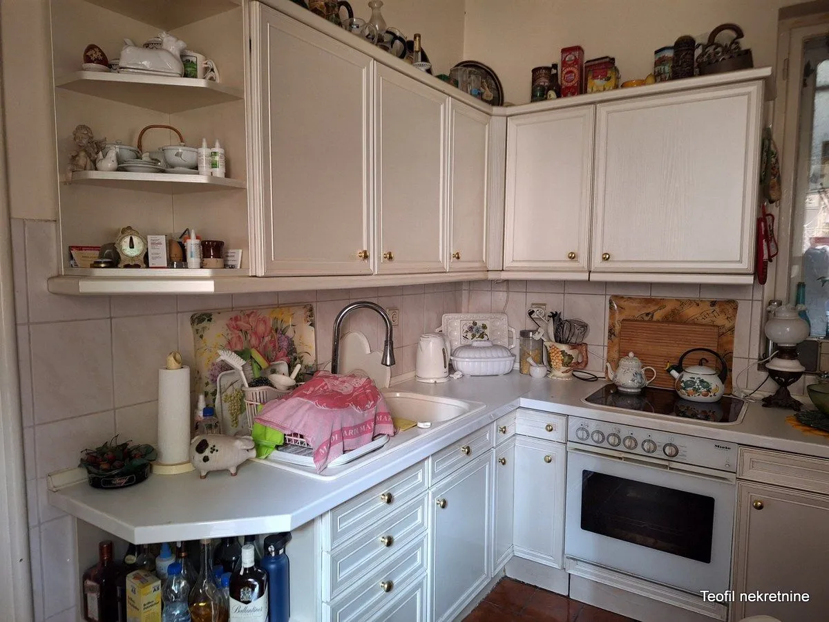 Sale, three bedroom apartment, 96m², Stari Grad, Beograd