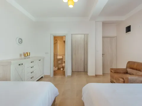 Prodaja, stan, 440m², Stoliv, Kotor - image 22