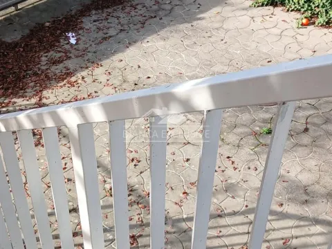 Prodaja, stan, 252m², Zvezdara Sve Podlokacije, Beograd - image 9