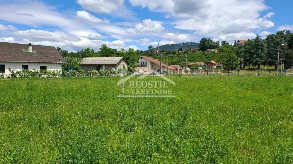 Prodaja, plac, 1300m², Voždovac Sve Podlokacije, Beograd