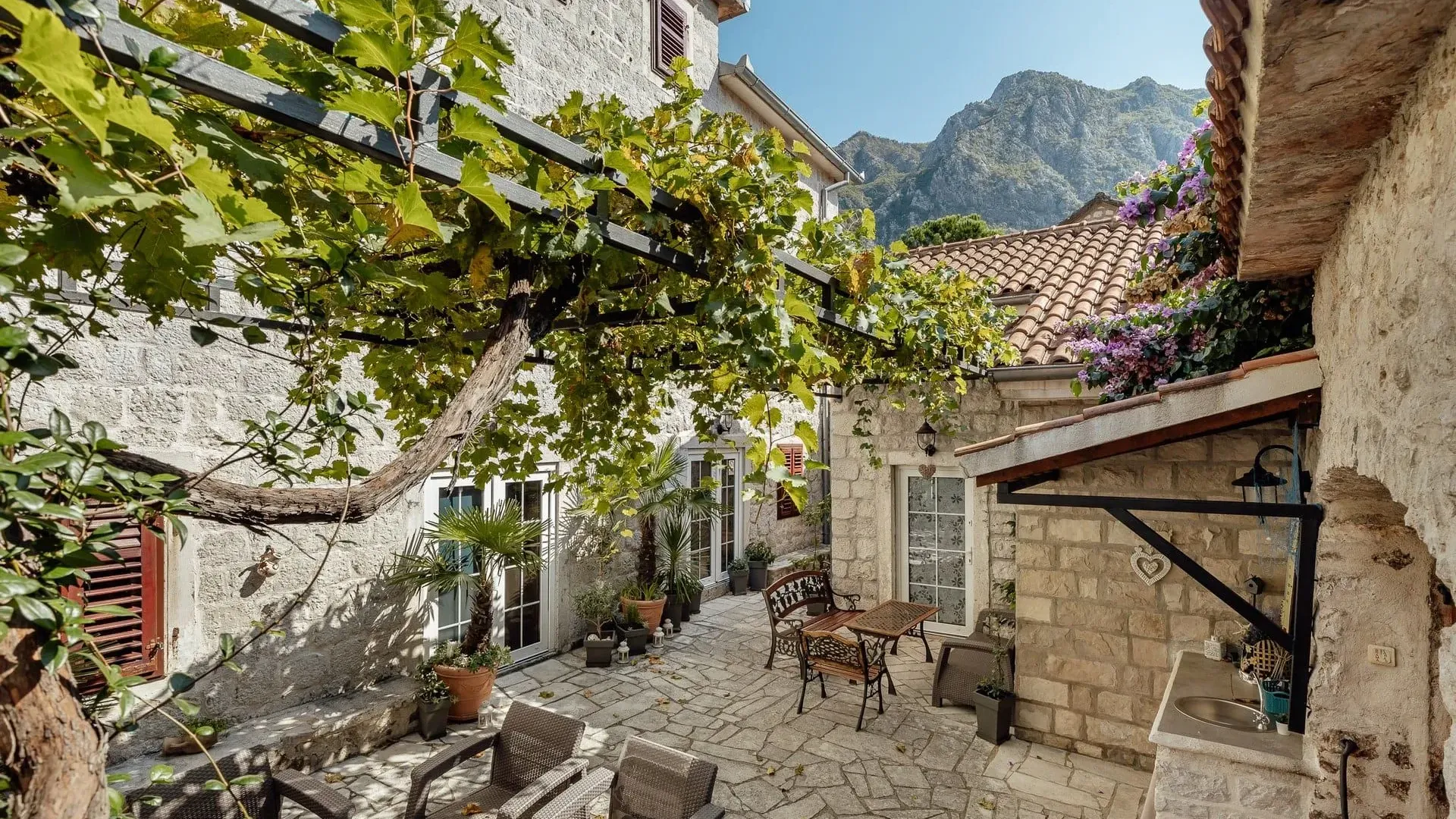 Prodaja, kuća, 240m², Risan, Kotor
