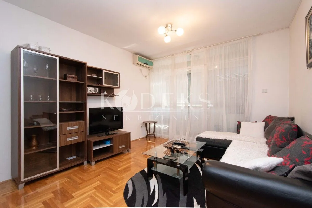 Rent, two bedroom apartment, 56m², 1 maj, Podgorica