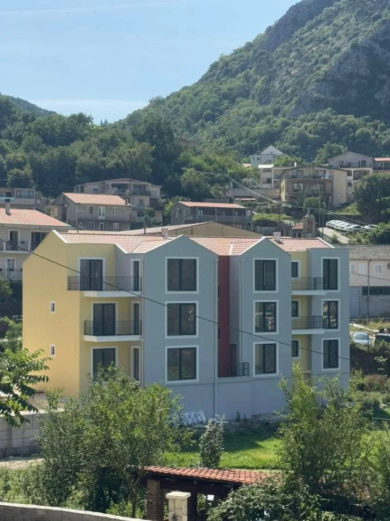 Prodaja, dvosoban stan, 94m², Škaljari, Kotor