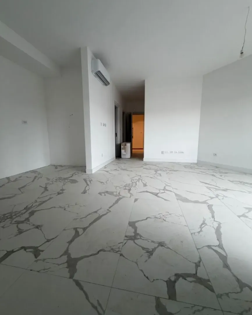 Sale, two bedroom apartment, 84m², Centar, Bar