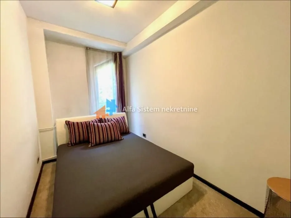 Rent, four bedroom apartment, 87m², Stari Grad, Beograd