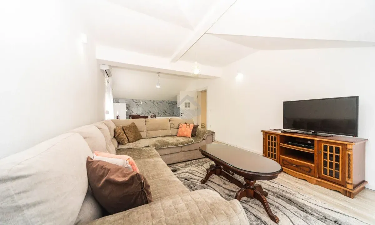 Izdavanje, dvosoban stan, 100m², Donja Gorica, Podgorica