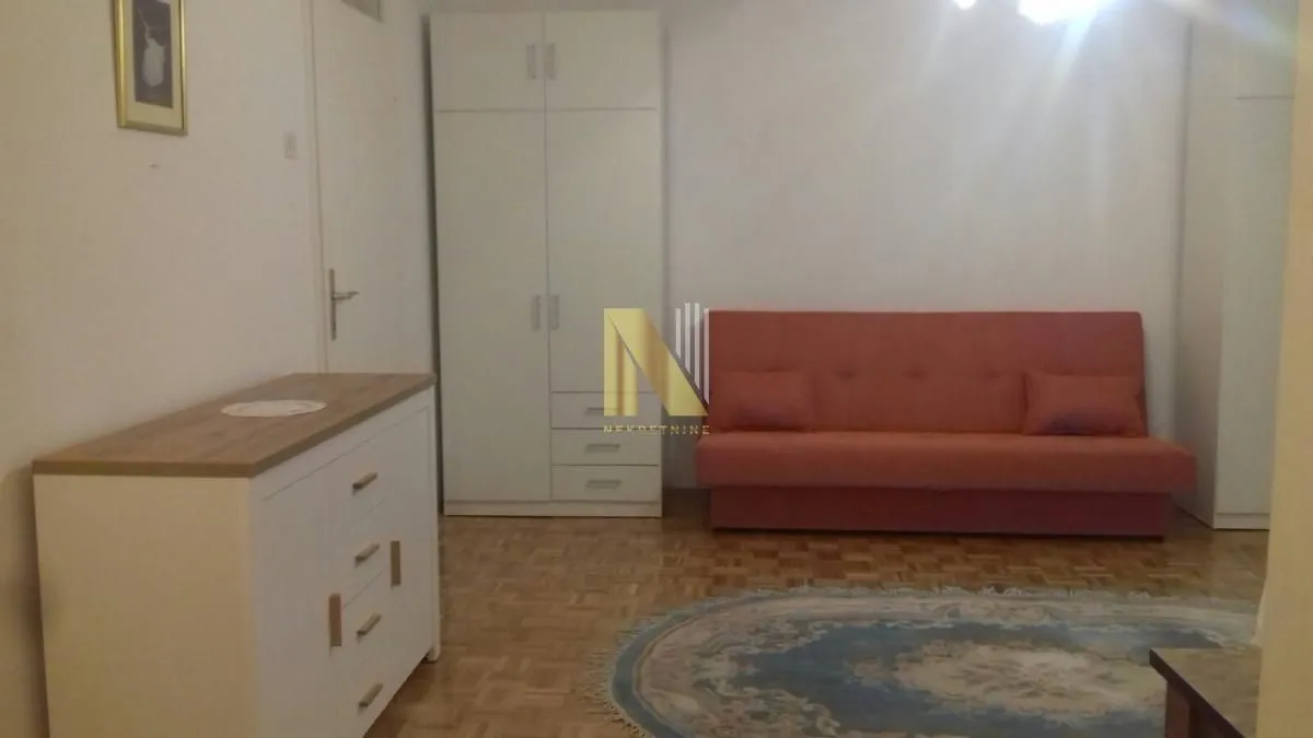 Izdavanje, dvosoban stan, 51m², Bulevar Oslobodjenja, Novi Sad Sve Podlokacije