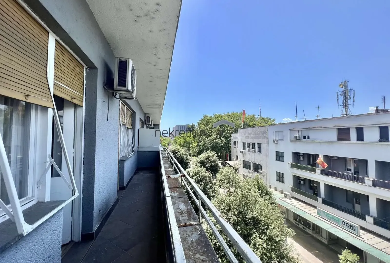 Izdavanje, dvosoban stan, 90m², Centar, Podgorica