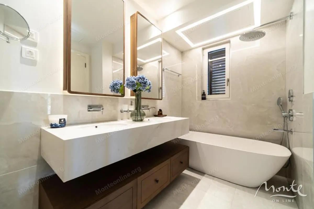 Prodaja, dvosoban stan, 105m², Luštica Bay, Tivat