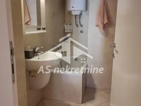 Izdavanje, trosoban stan, 80m², Lion, Zvezdara Sve Podlokacije - image 14