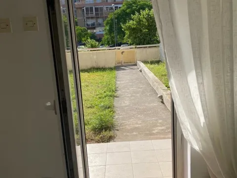 Sale, two bedroom apartment, 65m², Stari Aerodrom, Podgorica - image 10