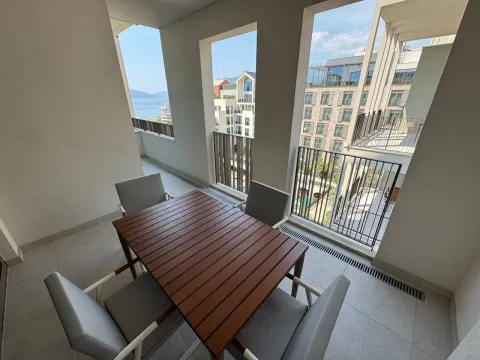 Prodaja, jednosoban stan, 75m², Boka Place, Tivat - image 9