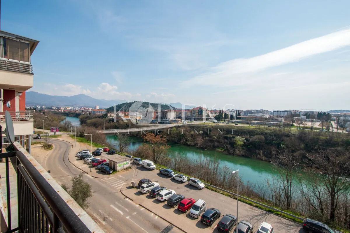 Rent, three bedroom apartment, 87m², 1 maj, Podgorica