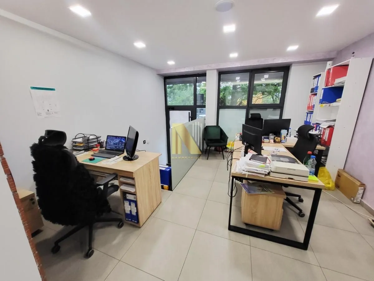 Sale, office space, 207m², Sajmište, Novi Sad